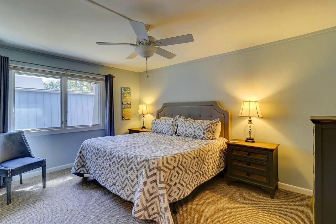 Ocean Villas Deluxe - Oceanfront Villa - Steps To Beach - Great Location - Heated Pool April Hilton Head Island Exterior photo